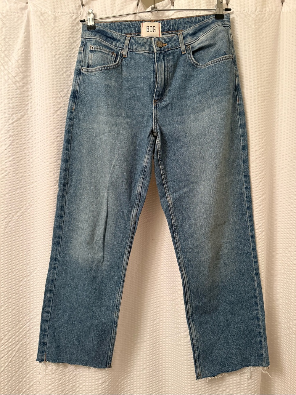 BDG Cropped Cowboy Jean sz 28 Urban Outfitters Mid/low rise Denim Frayed hem